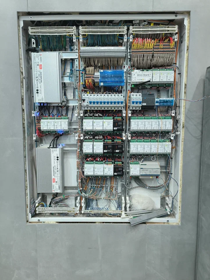 SHCHIT.jpg SHCHIT.jpg