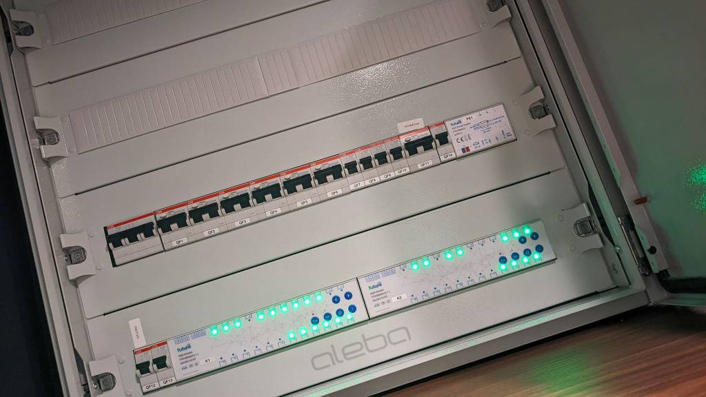 aerobus_flat_06.jpg aerobus_flat_06.jpg